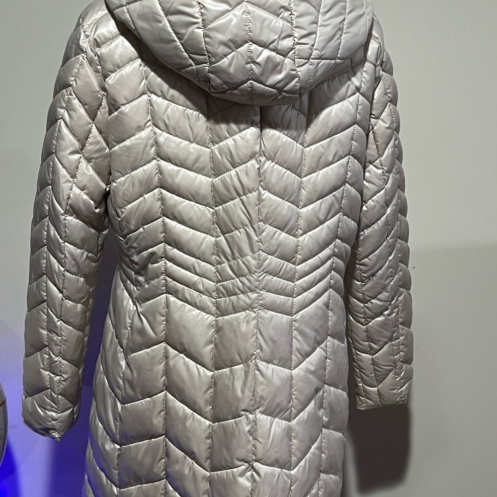 Kenneth Cole long puffer coat - Picture 6 of 12